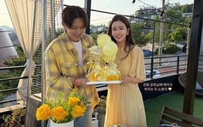 '임신' 이다해가 더 주인공 같은 심진화 생일파티…♥세븐과 노랑이 깔맞춤