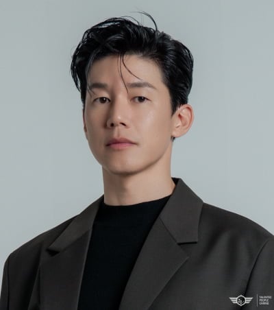 [공식] 김무열, 넷플릭스 공무원 다 됐네…'참교육' 이어 '퍼스트 닥터' 합류