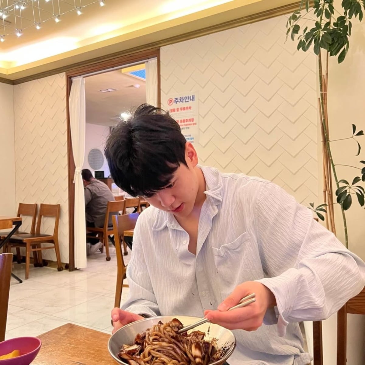 윤후가 개인 SNS에 공유한 일상이 화제다. / 사진=윤후 SNS