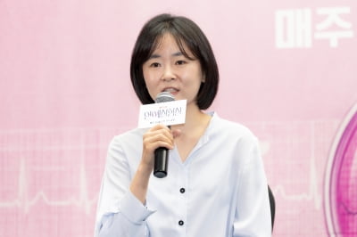 첫 만남부터 침대 소개팅이라니…이진주 PD "자극적 설정 NO" ('연애실험실')
