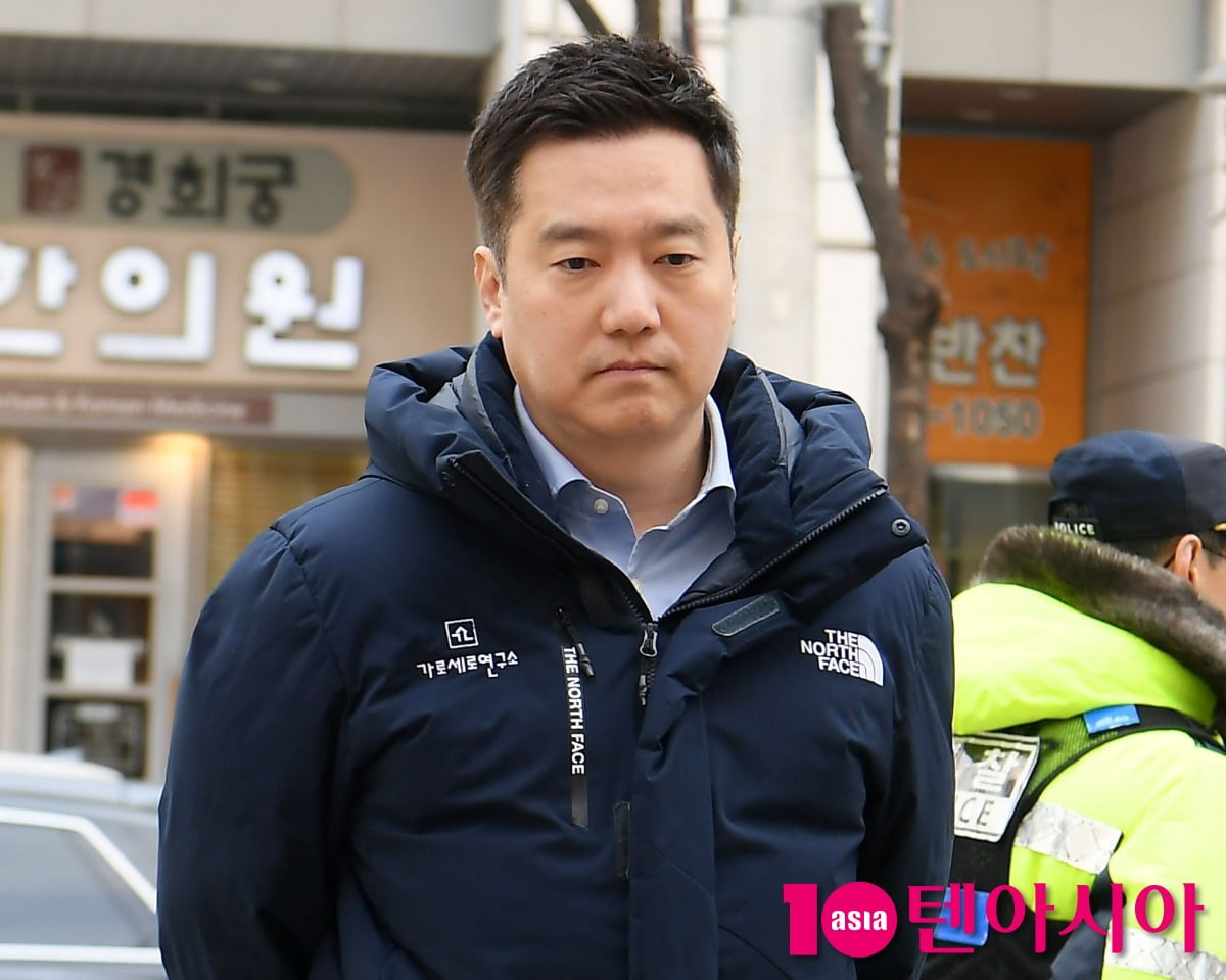 허위 사실을 유포한 혐의를 받는 김세의 가로세로연구소 대표가 구속 상태로 재판에 넘겨졌다./사진=텐아시아DB