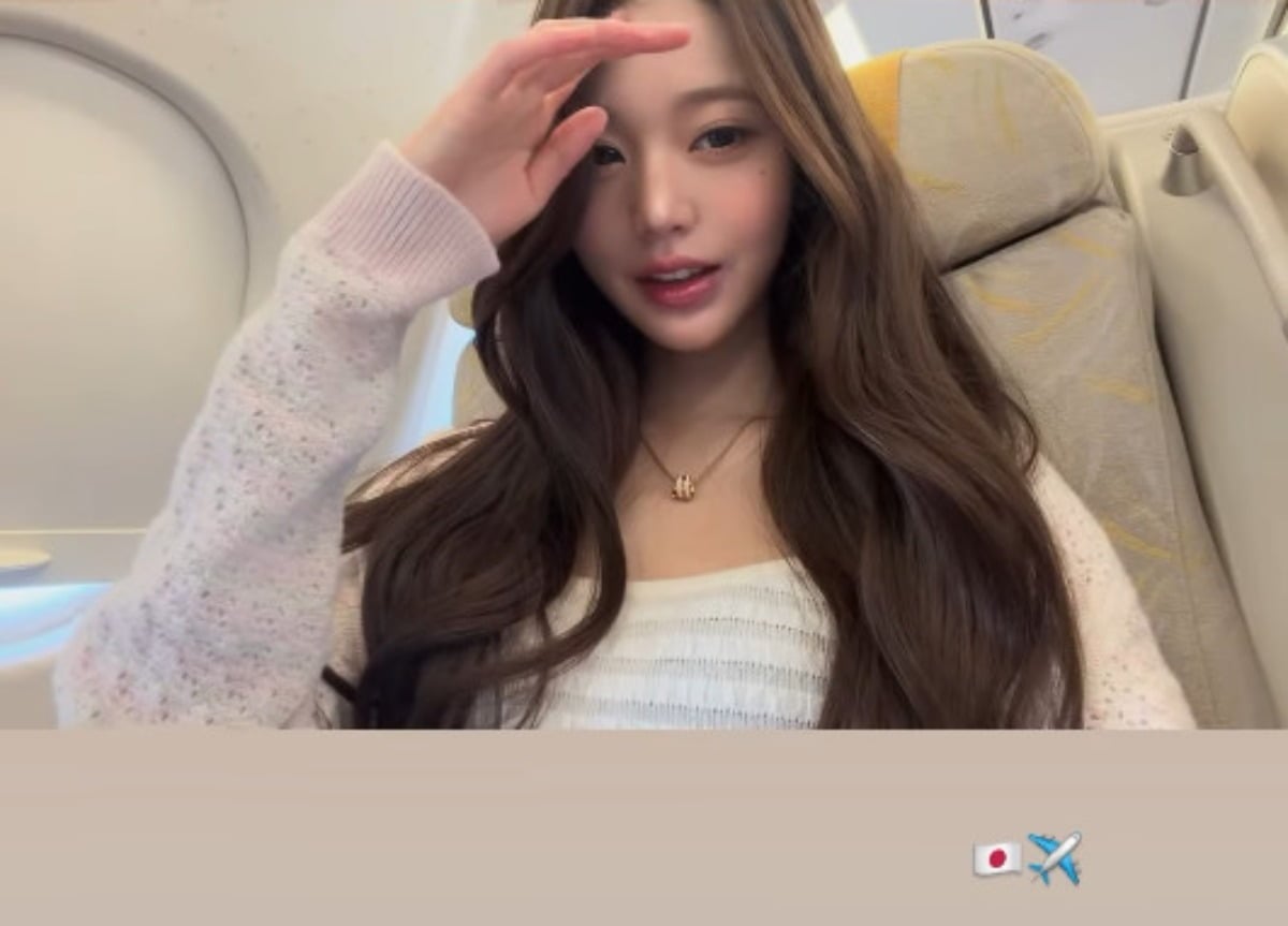 아이브 멤버 장원영이 일본 출국을 인증하고 있다. / 사진=장원영 SNS