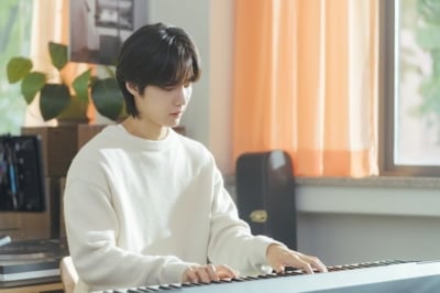'내일도 출근' 밴드 보컬 최경훈, JYP 연습생 출신이었다…박지현 ♥첫사랑으로 존재감
