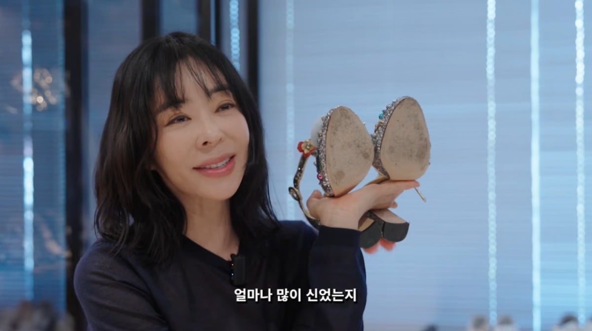 이혜영이 방송 최초로 옷방을 공개했다. / 사진='혜영이는 못말려' 유튜브 캡쳐