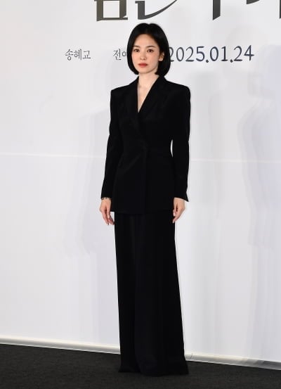 "언니 고마워" 송혜교, 14년 만에 작별 인사 전했다…끝까지 전한 진심