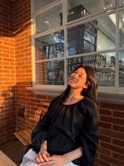 '이대 서양화 전공' 노윤서, 이 분위기 어쩔거야…여름 햇살보다 눈부신 비주얼