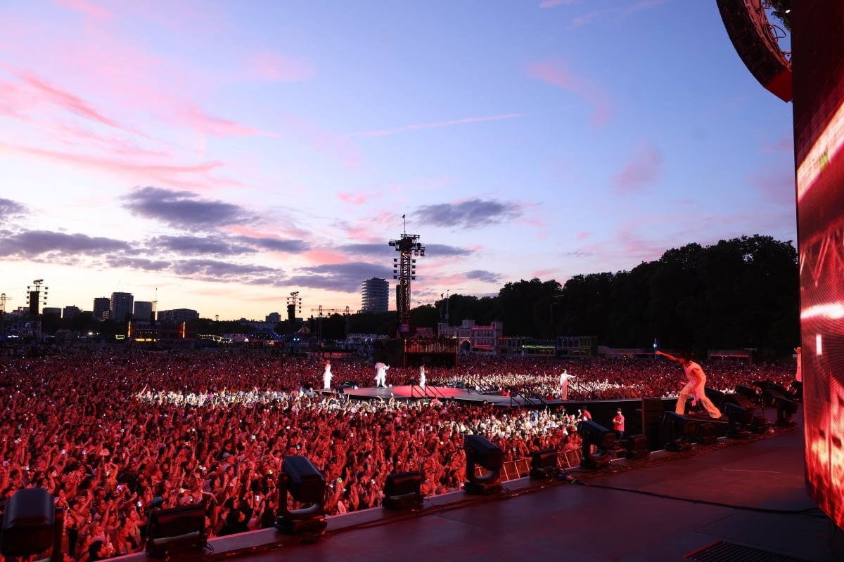 ATEEZ Performing at BST Hyde Park in London / @ATEEZofficial on X