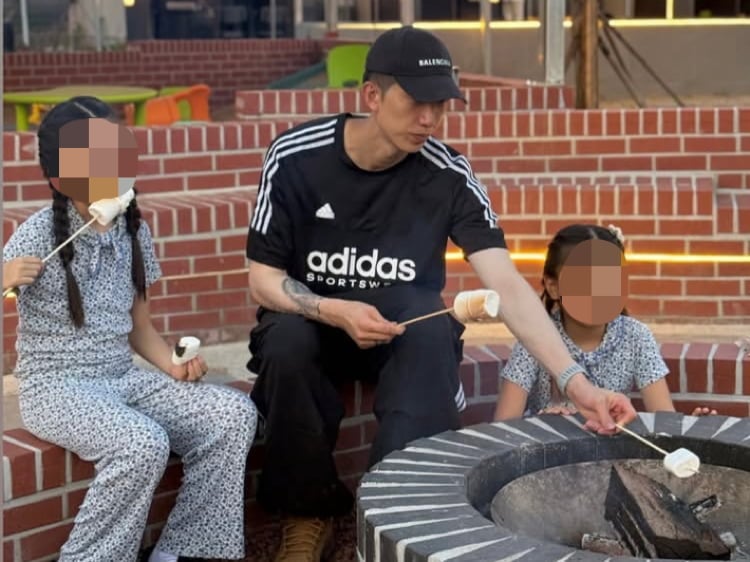 조현우, 출전 시간 0분이지만…8000만원 포상금 받고 가족 여행