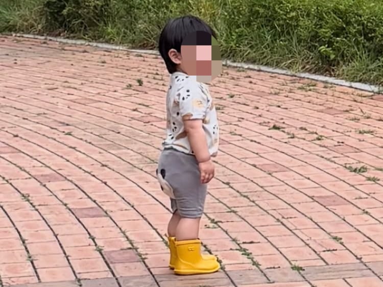 심형탁 아들, 레인부츠 신고 통통한 종아리 뽐내…살이 밖으로 볼록