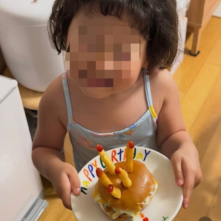 김영희, 10살 어린 남편이라 다 귀엽나…팅팅 부은 민낯 박제