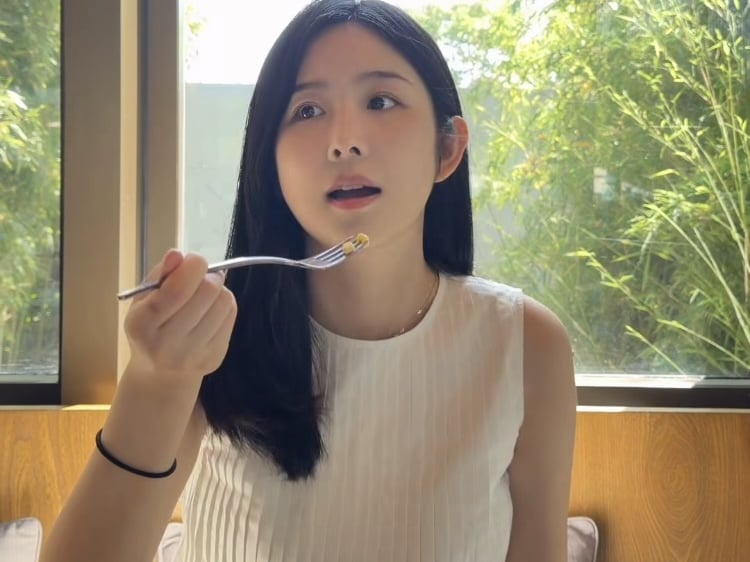 매출 500억대 남편이 밥 잘 사줄텐데…16살 어린 박지현, D라인 실종