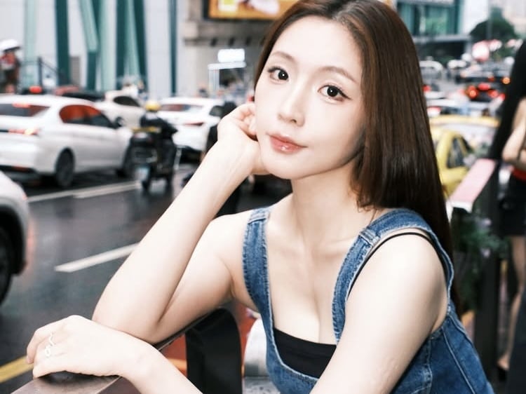 성해은, 픽서를 얼마나 뿌린거야?…습해도 갸루 메이크업은 그대로