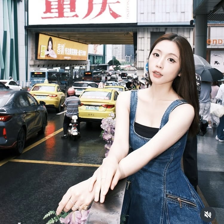 성해은, 픽서를 얼마나 뿌린거야?…습해도 갸루 메이크업은 그대로