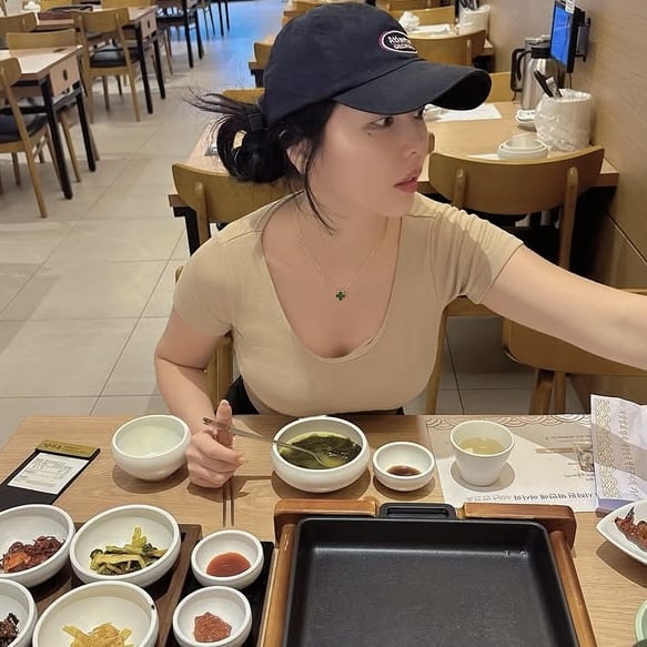 홍진영, 화장품 이어 수산업 CEO 도전할까…먹방도 친언니처럼