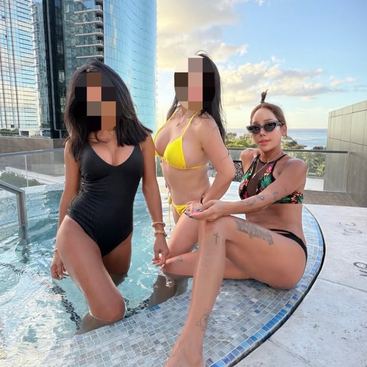 김송, 몸매가 탈아시아급…볼륨감이 흘러 넘치는 비키니 자태