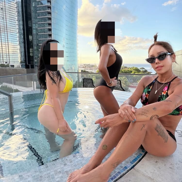 김송, 몸매가 탈아시아급…볼륨감이 흘러 넘치는 비키니 자태