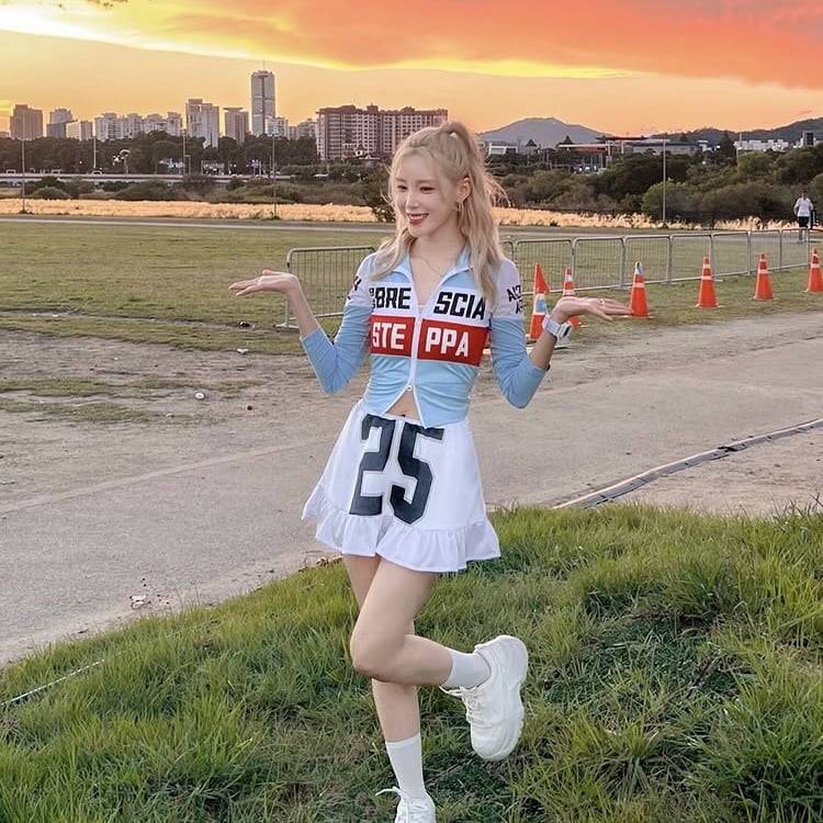 전효성, 볼륨감 어디로 갔어…뼈만 남은 몸매에 깜짝