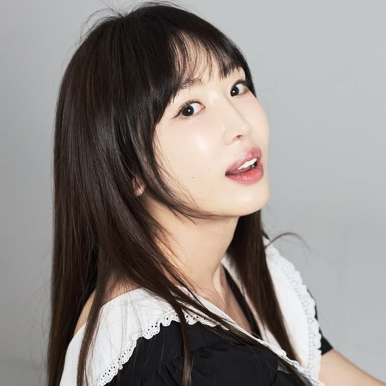 강예원, 눈 앞트임 또 했나? 달라진 눈매와 얼굴