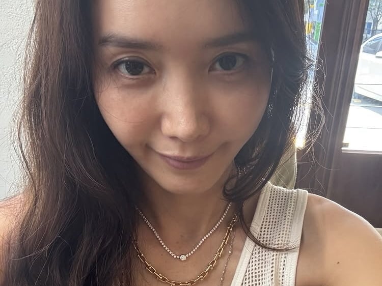 누가 좀 알려줘요…채정안, 셀카 각도 때문에 다크서클이 한가득