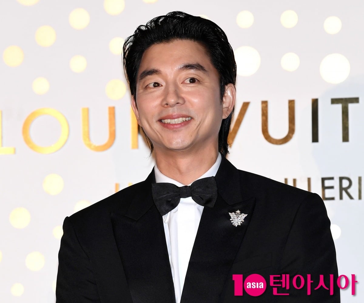 공유가 취재진 앞에 섰다. / 사진=텐아시아DB