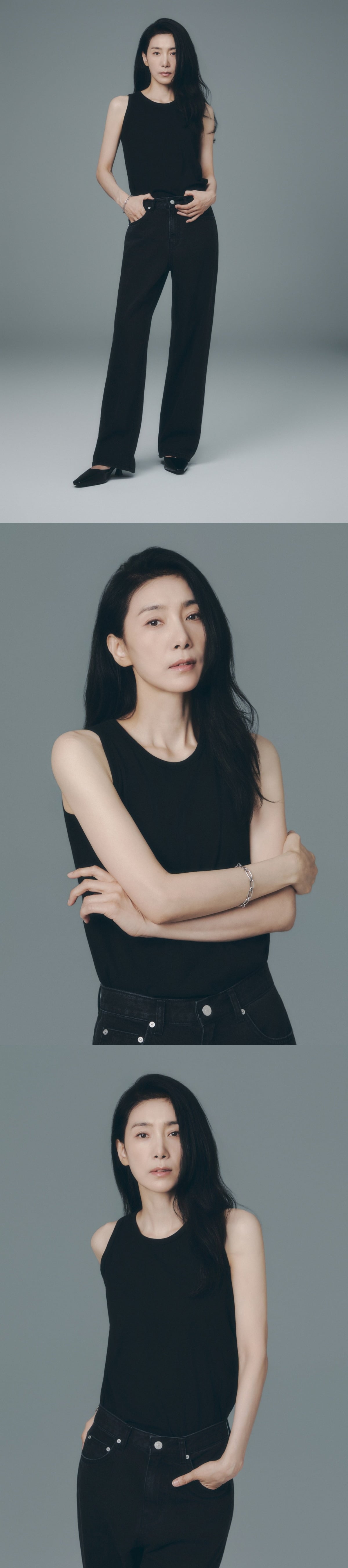 배우 김서형이 새 프로필을 공개하며 변함없는 카리스마를 뽐냈다./사진제공=미스틱액터스