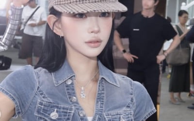 '40kg' 최준희, 신혼여행 다녀오더니 더 앙상해졌네…크롭톱 속 '비현실 납작배' 눈길