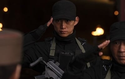 15.7% 찍고 5년 만에 신기록 세웠는데…옥택연까지 힘 보탠다 "소지섭과 연기 설레" ('김부장')