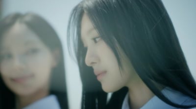 태연, 리센느와 손잡더니 대박…'만찬가' 음원 차트 상위권 진입