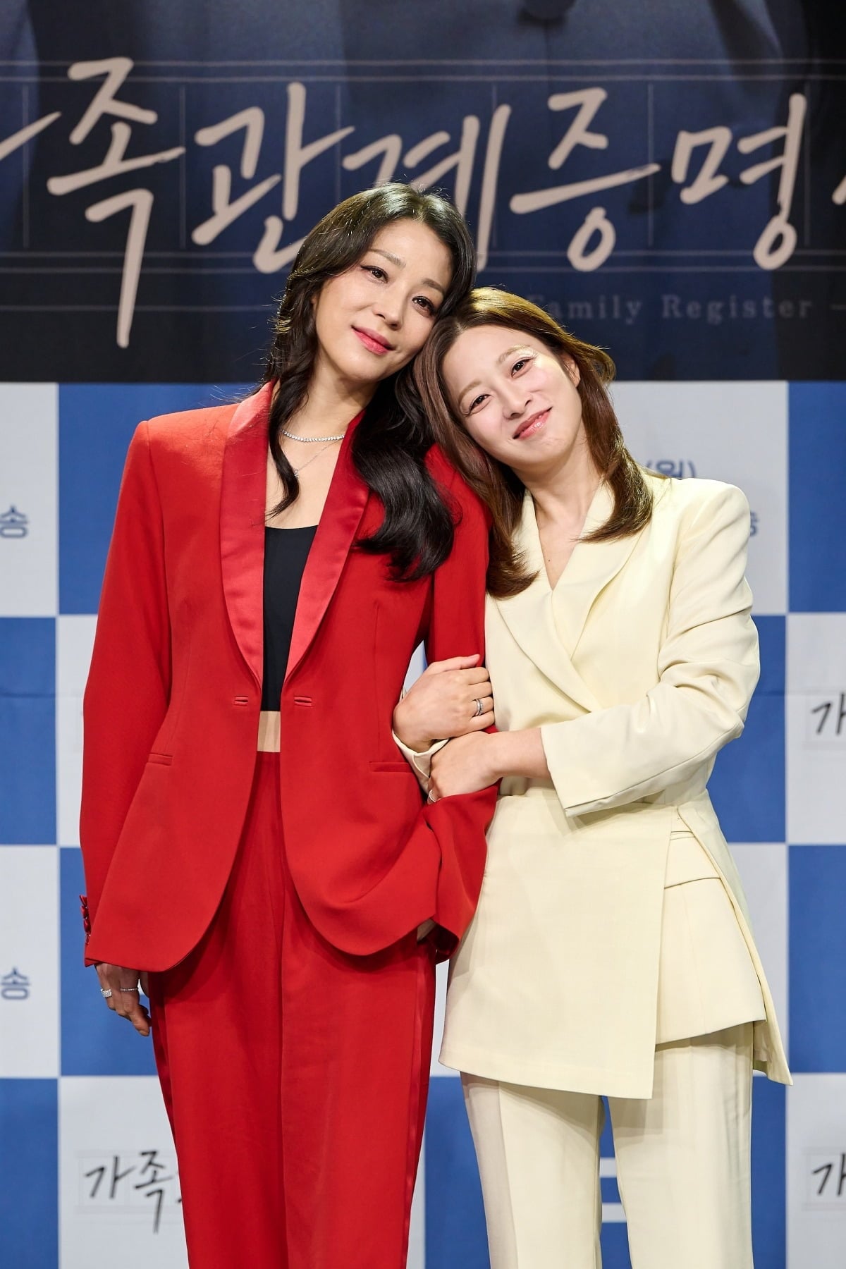 배우 한고은과 박세영이 새 일일드라마 '가족관계증명서'를 통해 나란히 안방극장에 복귀한다./사진제공=MBC