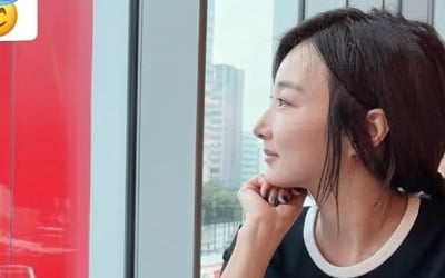'42세 출산' 이인혜, 머리 질끈 묶은 채 누리는 휴식…"남편 덕분에 밥 먹어"