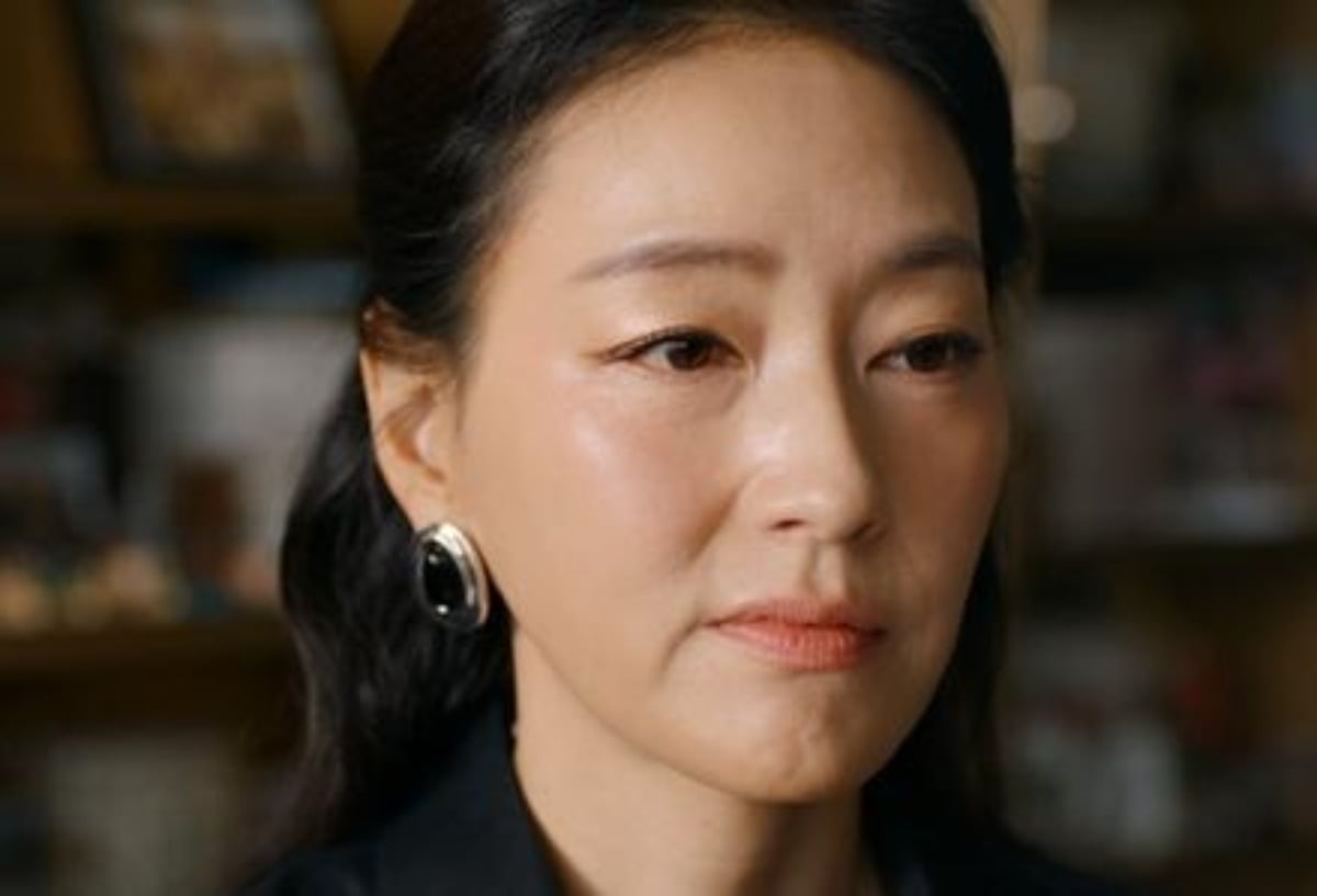 박진희가 30년 전 살인 사건을 파헤친다. / 사진=KBS '붉은 진주' 방송 캡쳐