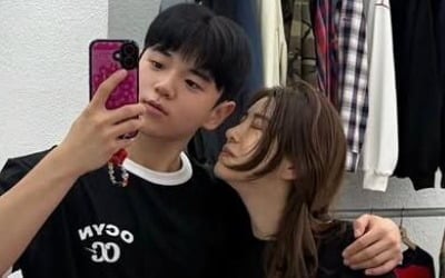 '윤민수 子' 윤후 "오랜만에 데이트"…母 옆 듬직한 모습