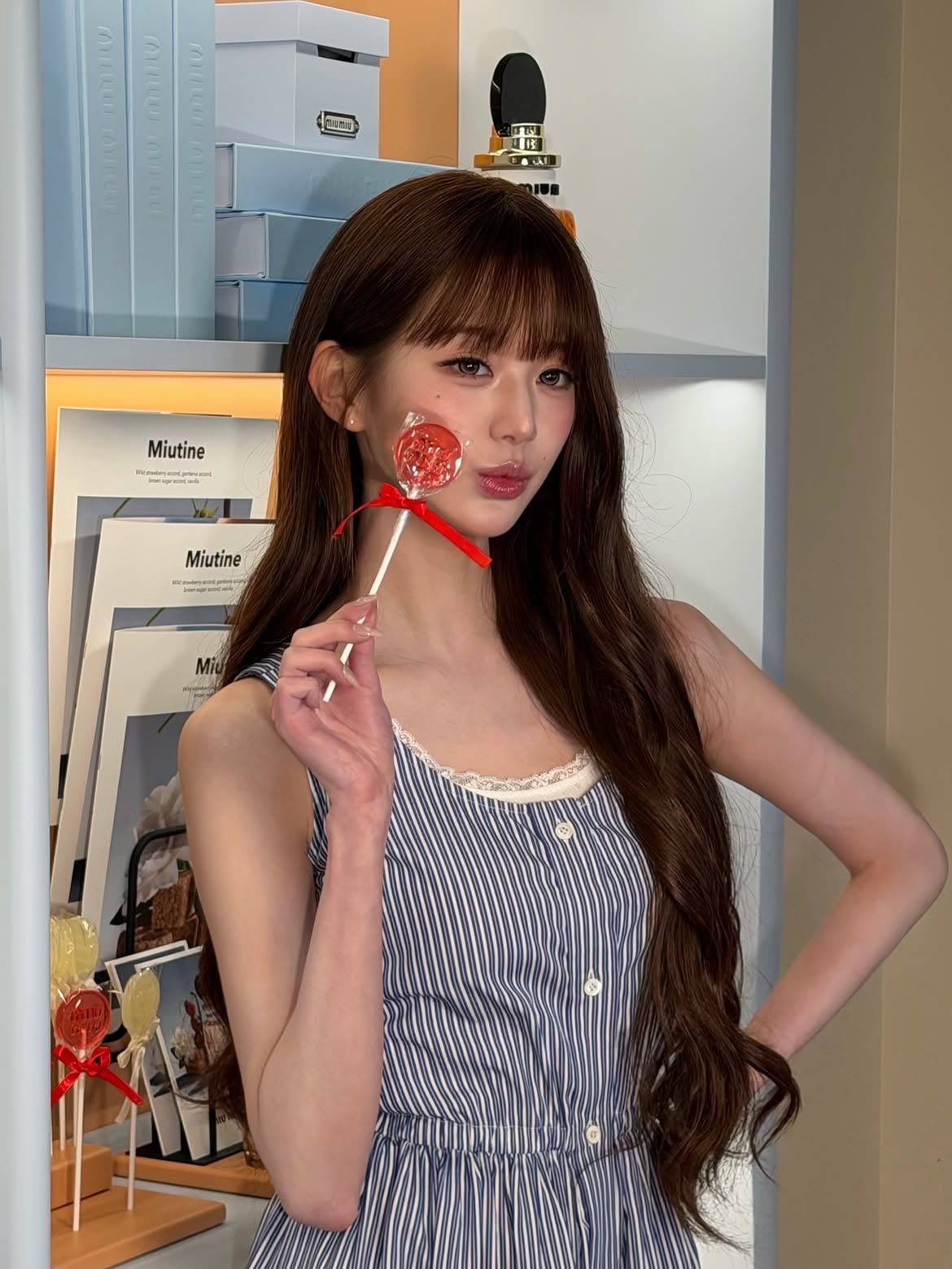 '137억 건물주' 장원영, 명품과 찰떡인 비현실적인 미모…러블리 끝판왕 