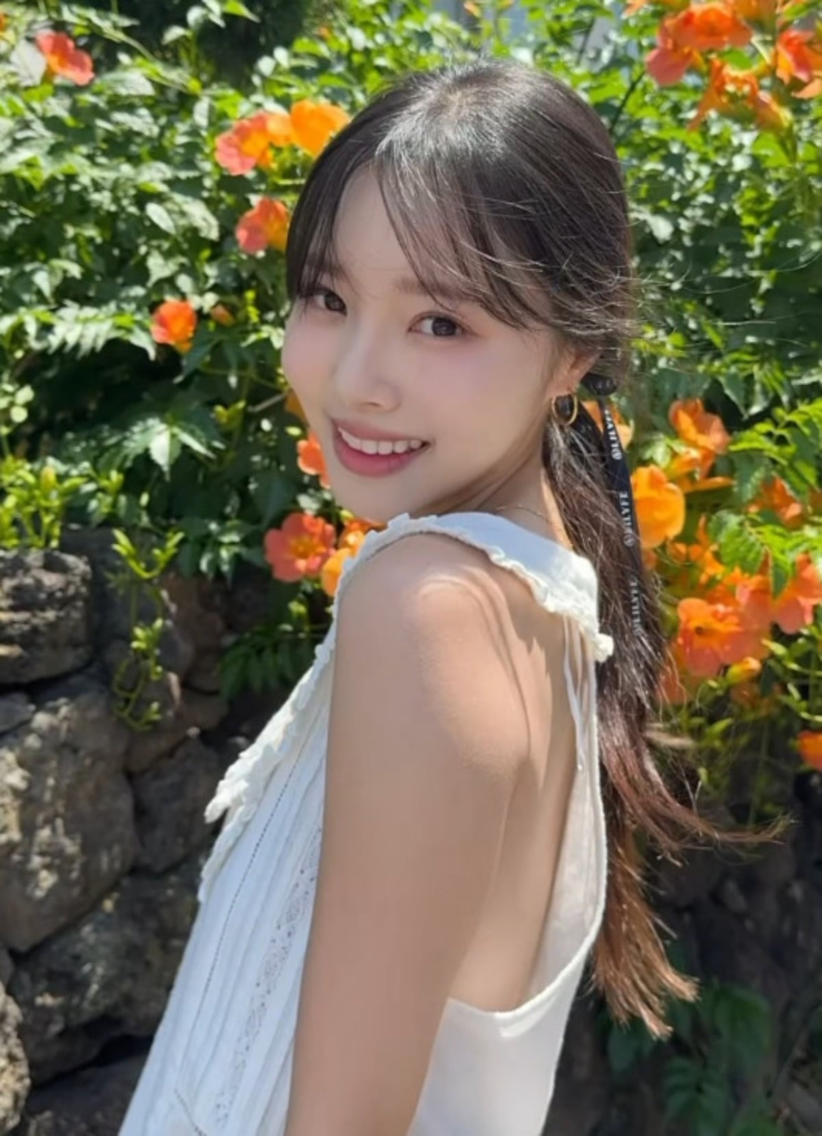 개그맨 박성광의 아내 이솔이가 환한 미소를 짓고 있다. / 사진=이솔이 SNS