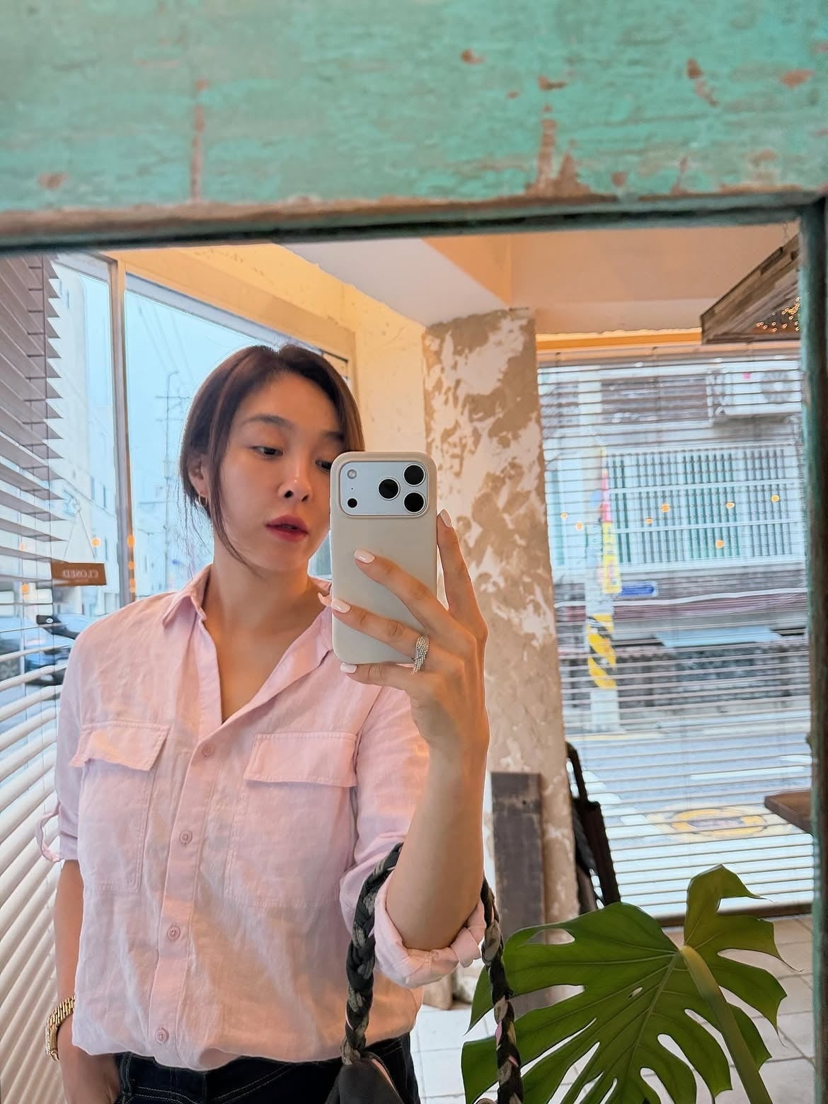 그룹 핑클 출신 뮤지컬 배우 옥주현이 오토튠과 후보정에 의존하는 일부 가수들을 향해 소신 발언했다./사진=옥주현 SNS