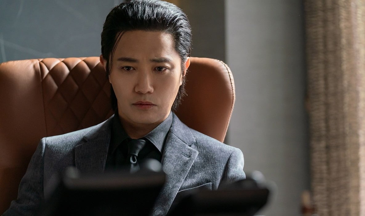 진구가 '신입사원 강회장'에서 강재성 역을 맡아 열연했다. / 사진=JTBC