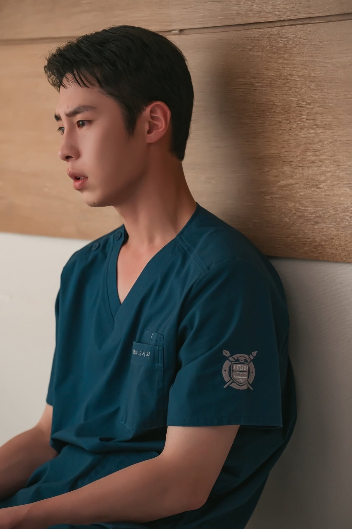 이재욱이 '닥터 섬보이'에서 열연했다. / 사진=KT스튜디오지니