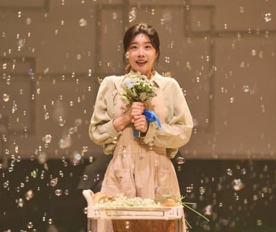 21.6% 흥행 '김부장'으로 뜬 ♥이동하 이어…걸스데이 소진, 연극 무대서 존재감 ('별이지나')