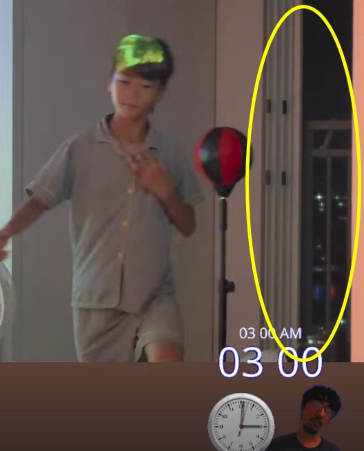 이동국의 집 창문 건너편으로 곳곳 불이 켜진 건물이 보인다. / 사진=이수진 씨 SNS