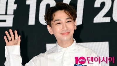 '뮤지컬 1세대' 최정원, 김호영 위로했다…"성장하는 과정" ('투머치')