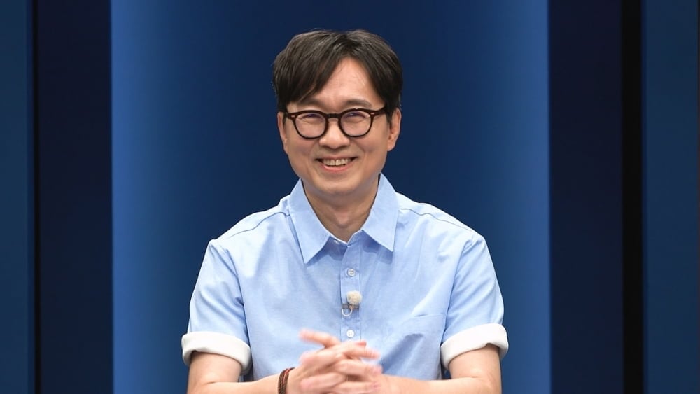 메인 MC로 나선 영화감독 장항준이 각오를 밝혔다. / 사진 제공 : SBS Plus ‘시간추적자 설록’