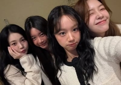 "16살 축하해"…혜리, 걸스데이 완전체 사진 깜짝 공개 '데뷔 16주년 자축'