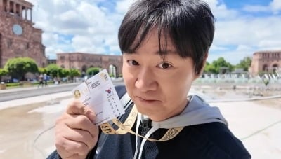 '한가인♥' 연정훈, 세계적 와인대회 심사위원 됐다…영어로 심사평 술술