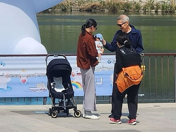 배우 김민희와 홍상수 감독 / 사진=SNS