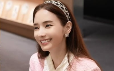 '건강이상설' 한채영, 뼈말라에도 핑크 찰떡 소화…여전한 바비인형 비주얼