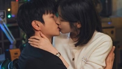 글로벌 흥행 터졌다…4%대 시청률 부진에도, 비영어권 1위 찍은 로코물 ('내일도출근')