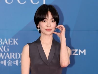 [공식] 송혜교, 스타일리스트 남편 손 잡았다…"오랜 기간 쌓아온 신뢰로 공감대 형성"