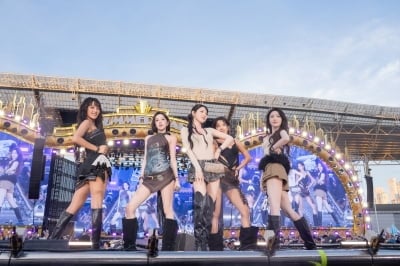 아이들, '싸이 흠뻑쇼' 후끈하게 덥혔다…활동 첫주 시원한 마무리