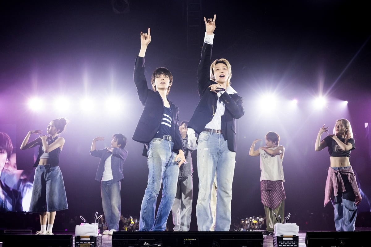 세븐틴 V8, 첫 단독 공연부터 1만5000명 꽉 채웠다…홍콩으로 열기 잇는다