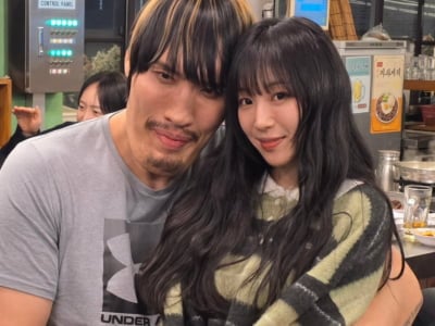 최홍만, '17살 연하' 쯔양과 초밀착 스킨십 포착…한 팔에 쏙 안긴 역대급 덩치 차이
